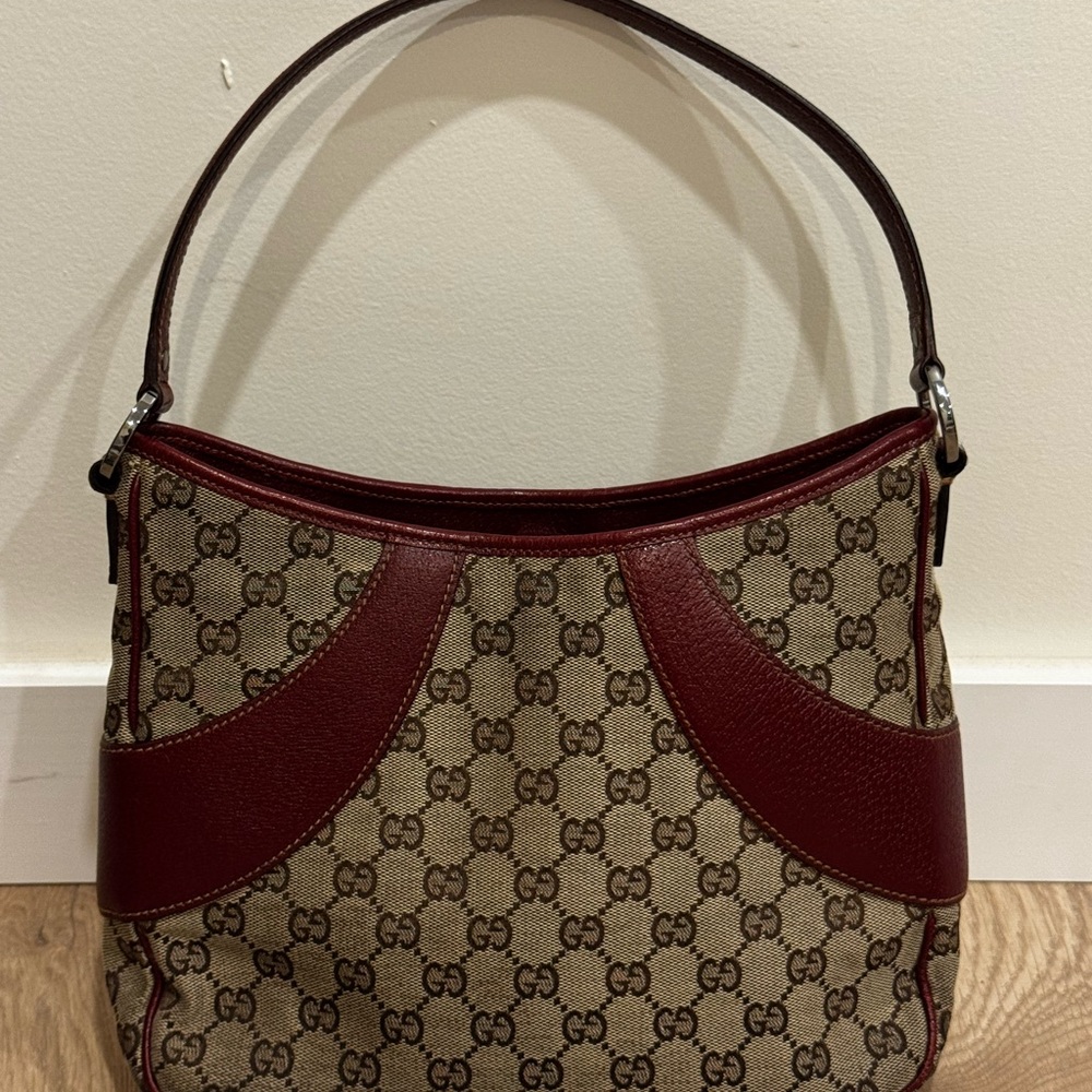 Authentic Burgandy Gucci Shoulder Bag